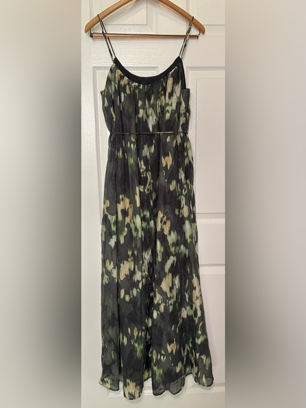 Banana Republic Size Large Organza Tie-Waist Maxi Dress in Green Print - Picture 4 of 9